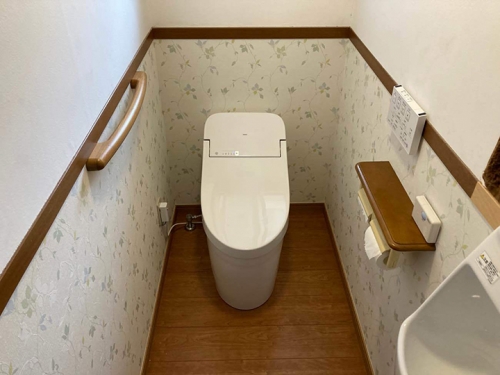 古くなったトイレを新しくして清潔感のある空間に