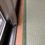 奥行が50mmしかない窓ですがウチリモなら！