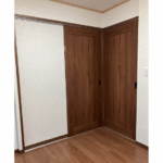 古い壁を覆い新築状態に